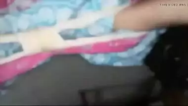 Tamil sex video of an amateur slut satisfying her pussy with a sex toy