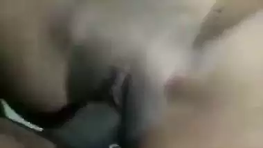 Young guy fucks his GF’s tight pussy in Tamil sex video