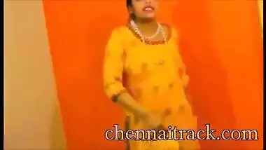 Tamil Girl’s Hot Dance Video On TikTok
