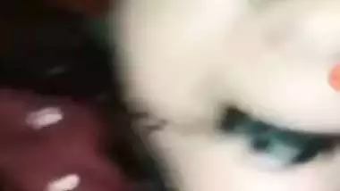 Desi XXX bitch shows her gorgeous boobs and pussy on video call