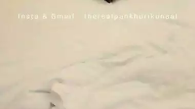 Bhabhi Enjoying a Hot Sex with a Fan and Recorded