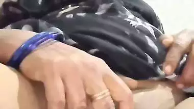 Busty aunty fingering viral xxx pussy showing