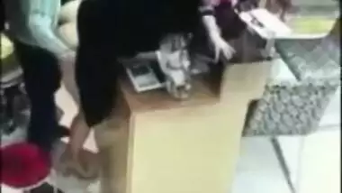 Spy cam caught lewd Desi boss fuck saleswoman in exchange for clothes