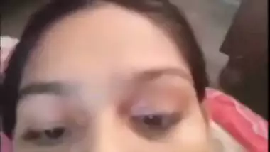 Pretty Desi college girl exposes her tits and shaved cunt on XXX cam