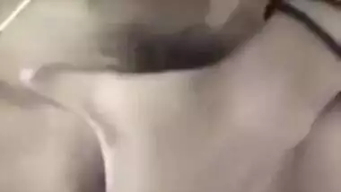 Desi Mallu teen from Kochi showing fingering and hot pussy