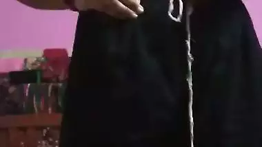 Young Bangladeshi widow striptease fingering video