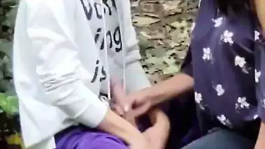 NRI girl shaking cock of boyfriend