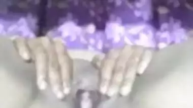 Unsatisfied aunty Indian dildo sex act