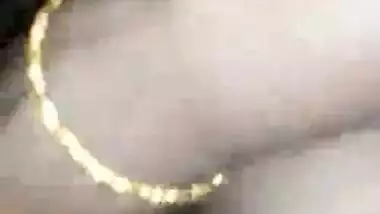 Hindi slut fucking video captured by her client