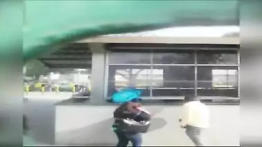 Sex scandal, mms video of Desi aunty suck cock local boy near road