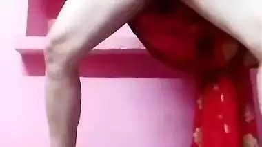 Village horny bhabhi rubbing hairy pussy