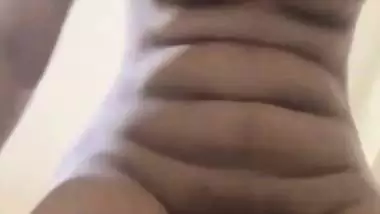 Round boobs Indian maal nude private show for lover