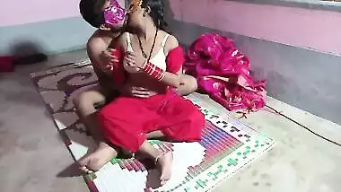 Desi Fuck My Newley Married When Her Husband Resting On Her With Honey Moon