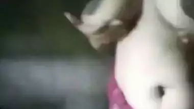 Married lady strips in front of the camera in Nepali xxx MMS