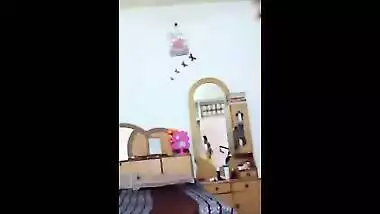 Hindi sex video of a mature guy having fun with a young bhabhi