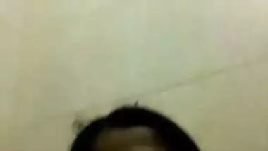 Bangladeshi Married Bhabi Showing And fucking 2 Clips Part 1