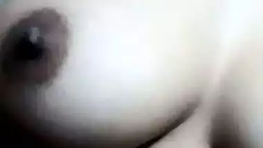 Cute Bengali YouTuber nude boobs and pussy expose