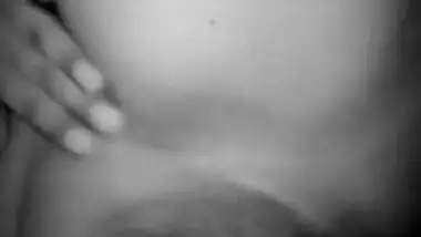 Lovers of Desi porn will be glad to see this beautiful shaved pussy