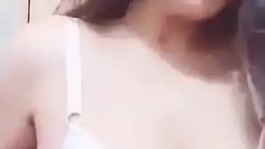 Sexy teen Shows Boobs and Pussy