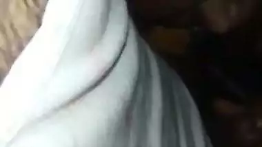 Married lady gives a blowjob to her Sasur in desi porn