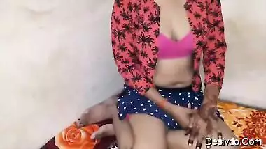 Sexy desi girl chupke chupke hot sex in secret room New Clip 1