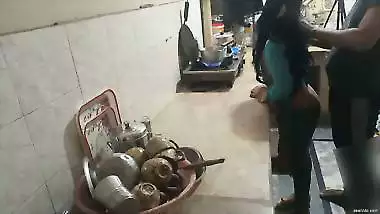 Bhai ne bahen ko jabardasti kitchen me choda Indian step sister having hard