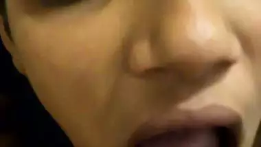 Desi Bank staff blowjob video – 2