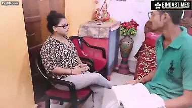 SUDENT’S STEP FATHER REAL ANAL FUCK WITH HOT LADY TEACHER DESI VIDEO ( HINDI AUDIO )