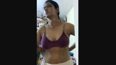 Indian Sports Lady Xx Vidio - Exotic Milf Striptease From Indian Queen xxx desi porn video