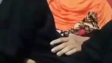 Nude, hijabi lady enjoys Pakistani sex with her client