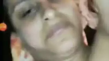 XXX Indian couple sharing sex video