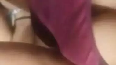 Desi bhabi oily handjob