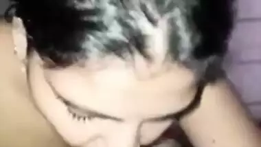 All-natural Bhabhi gives a XXX blowjob to the young Desi man behind cam