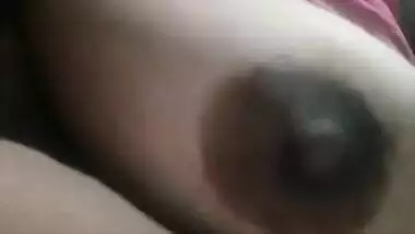 Desi aunty showing big boobs