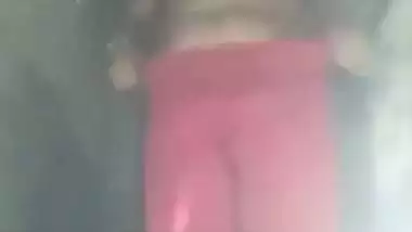 Chubby bhabhi pink pussy showing viral video making