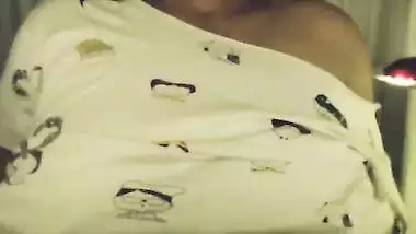 Indian Sexy Girl Fingering Her Tight Pussy