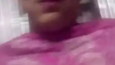 Pink lips bhabhi showing beautiful untouched boobs