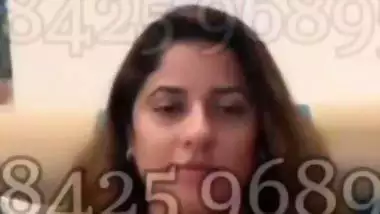 Telugu actress Shraavya private show of big boobs