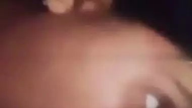 Village lady enjoys deep blowjob and desi chudai