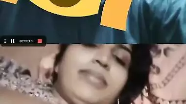 Today Exclusive- Desi Bhabhi Showing Her Boobs To Lover On Video Call Part 2