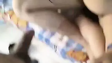 Kiss karo lund pe sexy video with big boobed bhabhi