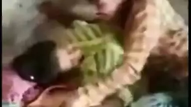 Girl seduced the servant and cheated on her BF in his house, XXX Desi mms