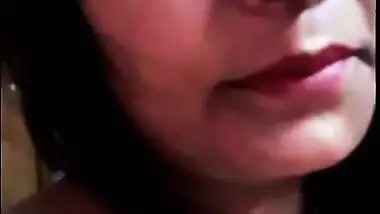 Naughty sexy boob show of a sexy Bhabhi