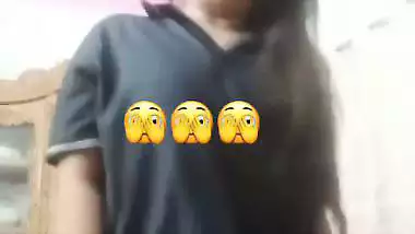 Bengali girl striptease dancing and nude pussy rubbing