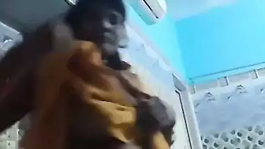 Hard nipples showing sex affair horny bhabhi viral MMS