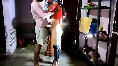 I Fuck My Guest In Front Of Wash Mirror In Doggy Style - Desi Indian Girl