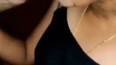 Sexy Desi XXX girl sucking dick and gets her hairy pussy fingered MMS