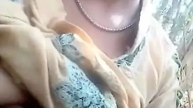 Village lovers XXX sex in the outdoor for the first time