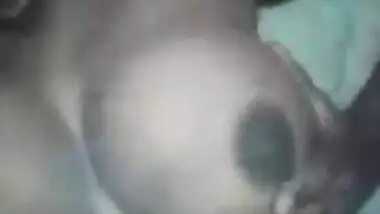 Bhabi XXX sex! Horny Madurai girl’s Tamil solo sex show