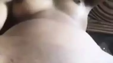 Adorable Desi XXX model is a possessor of sexy smooth vagina